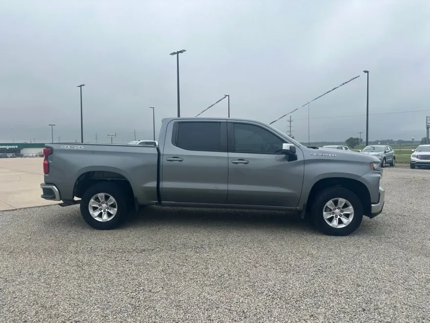 2020 Chevrolet Silverado 1500 LT photo 1