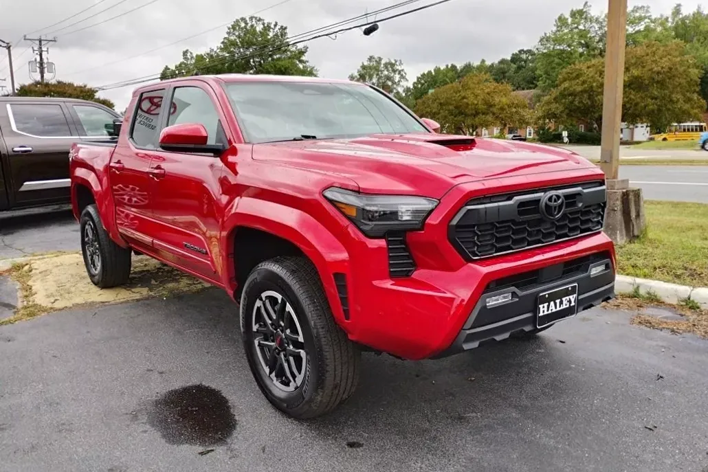2024 Toyota Tacoma TRD Sport Double Cab photo 1