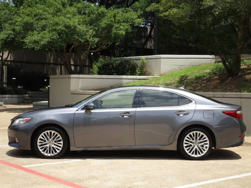 2013 Lexus ES 350 photo 1