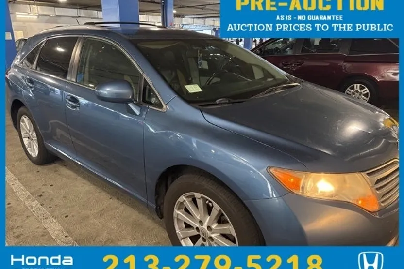 2010 Toyota Venza Base photo 1