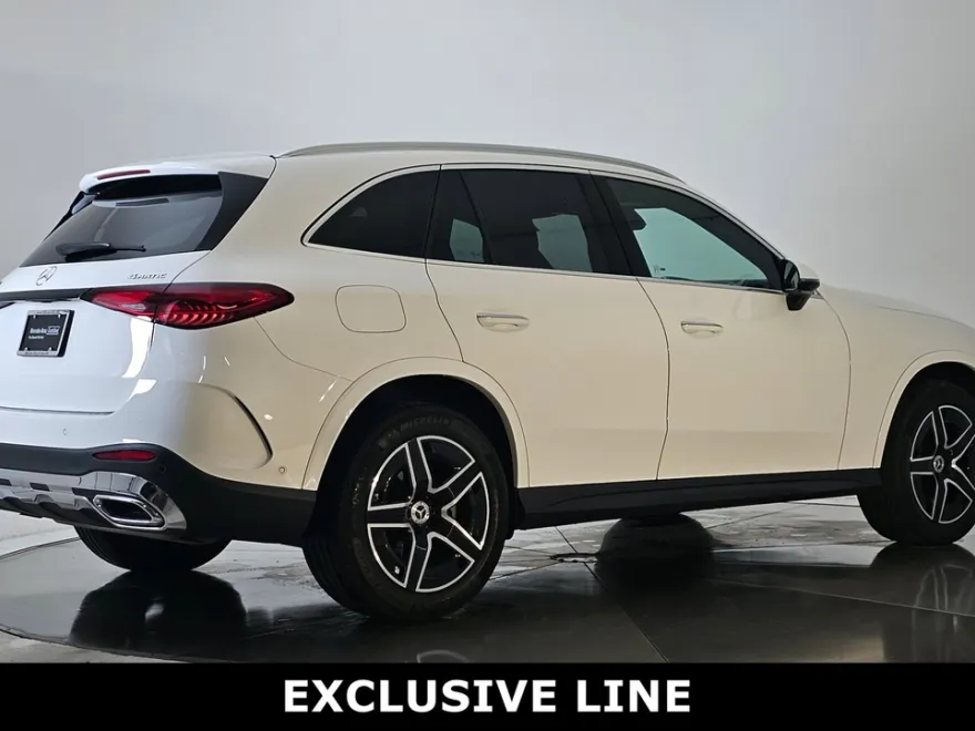 2024 Mercedes Benz GLC 300 4MATIC photo 1