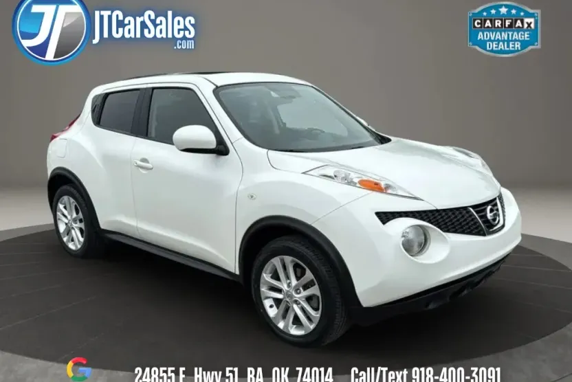 2014 Nissan Juke SV photo 1