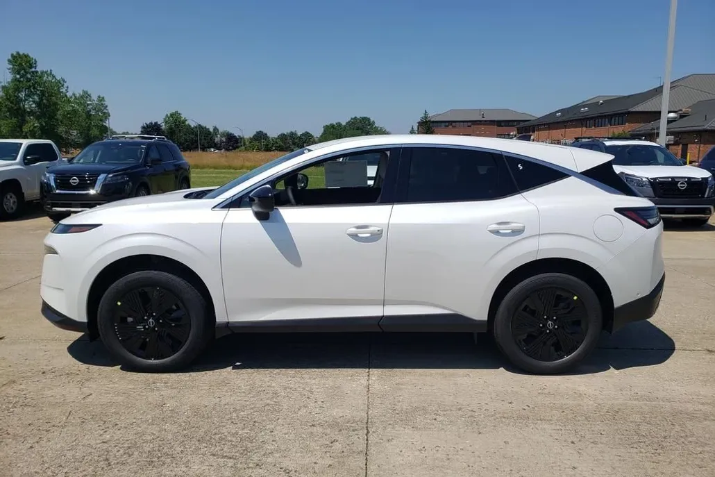 2025 Nissan Murano SV photo 1