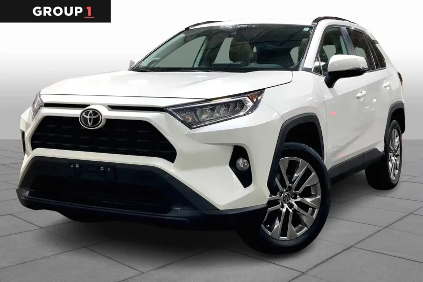 2021 Toyota RAV4 XLE Premium photo 1