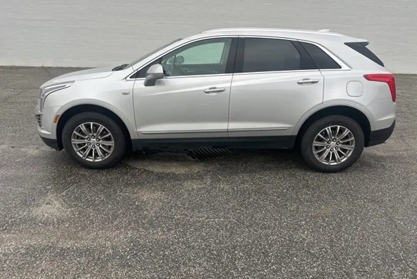 2017 Cadillac XT5 Luxury photo 1