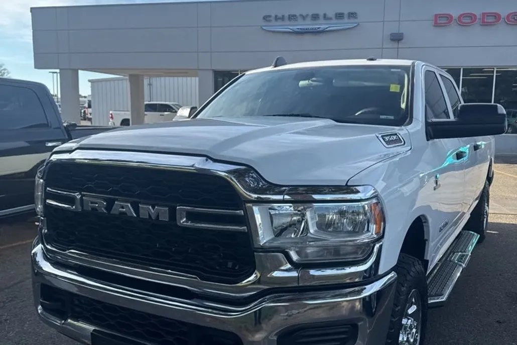 2020 Ram 3500 Tradesman photo 1