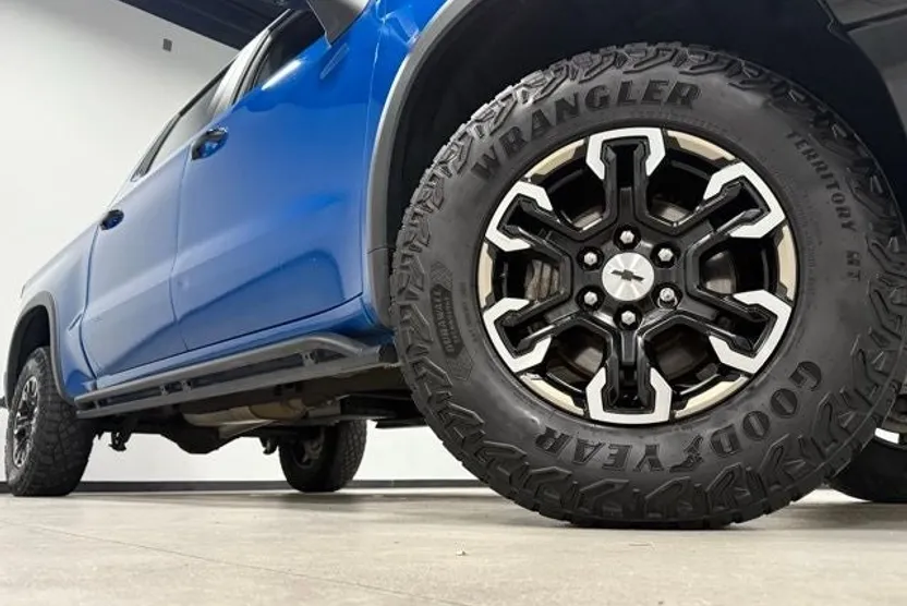 2022 Chevrolet Silverado 1500 ZR2 photo 1