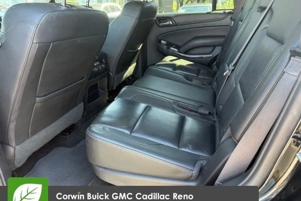 2017 Gmc Yukon SLT photo 1