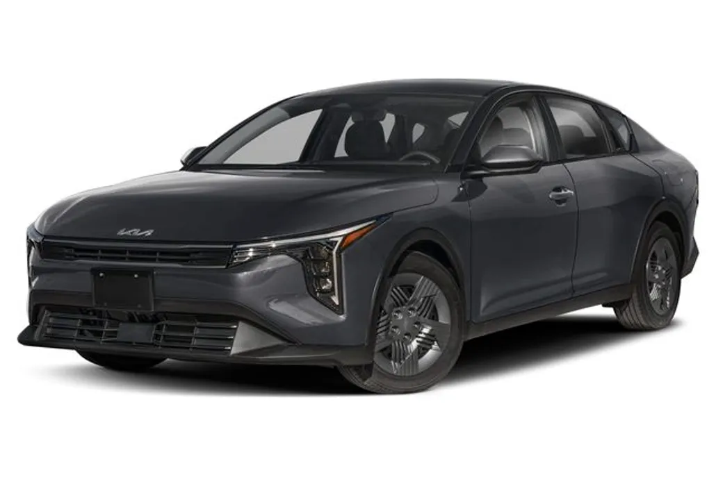 2025 Kia K4 LXS photo 1