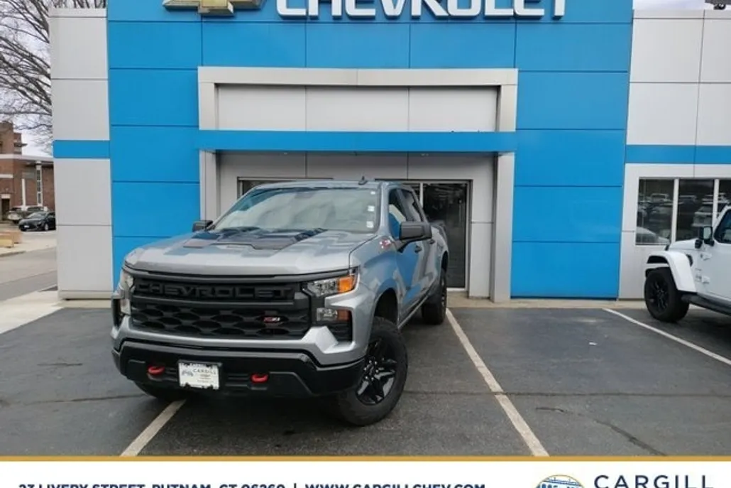 2024 Chevrolet Silverado 1500 Custom Trail Boss photo 1