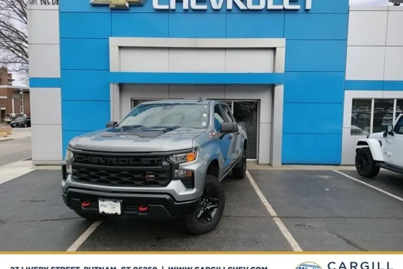 2024 Chevrolet Silverado 1500 Custom Trail Boss photo 1