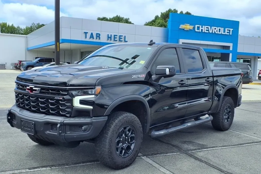 2024 Chevrolet Silverado 1500 ZR2 photo 1