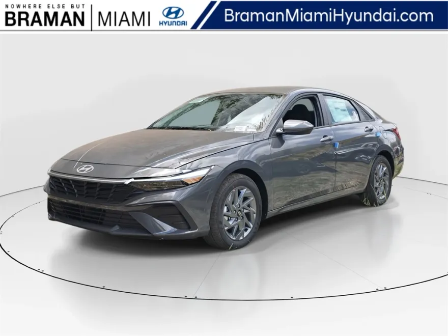 2025 Hyundai Elantra Hybrid photo 1
