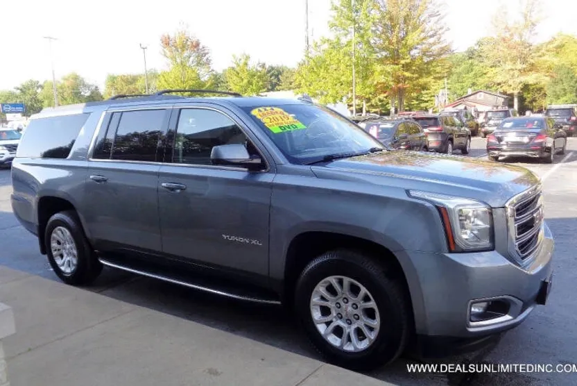 2019 Gmc Yukon XL SLT photo 1