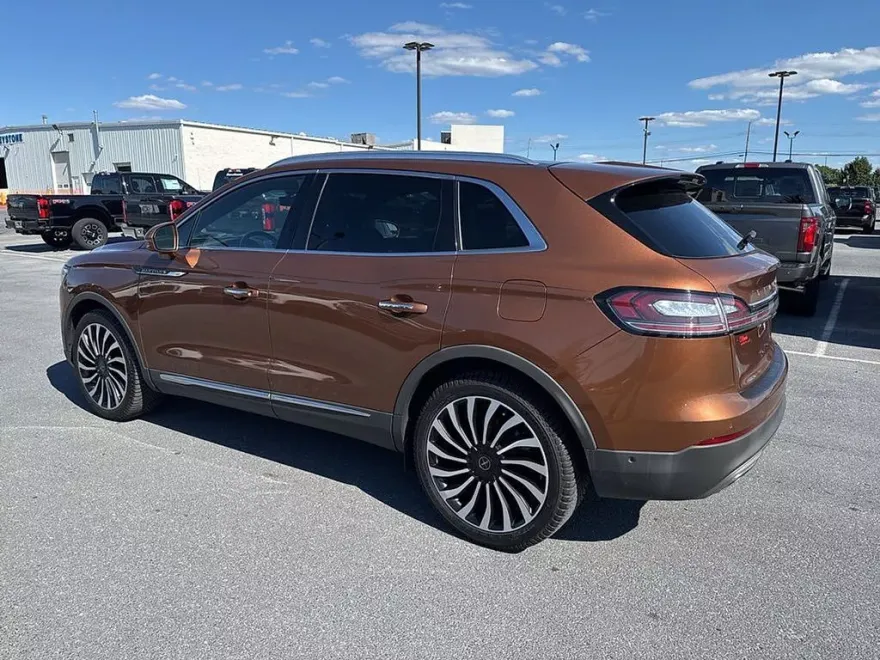 2019 Lincoln Nautilus Black Label photo 1