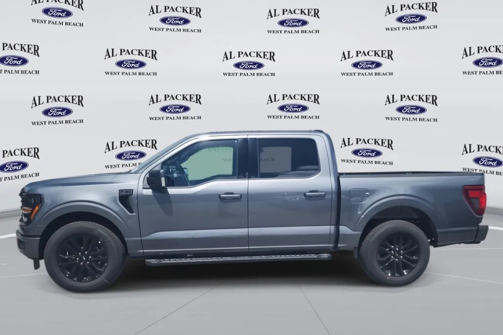 2025 Ford F-150 XLT photo 1