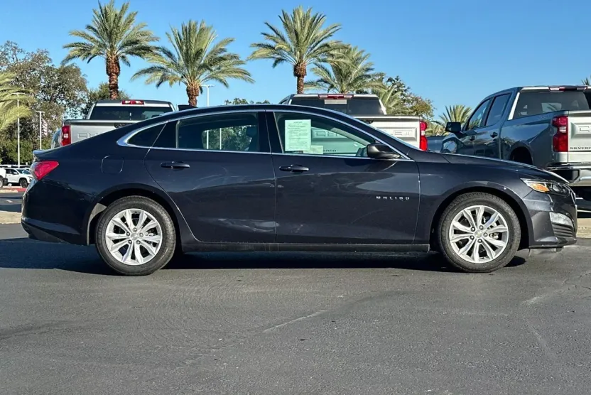 2022 Chevrolet Malibu 1LT photo 1