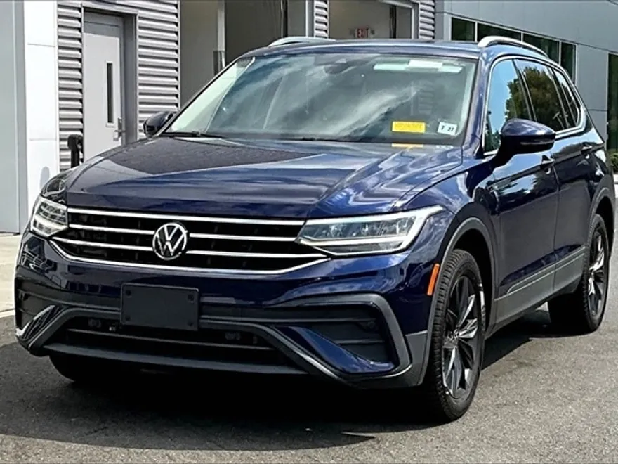 2022 Volkswagen Tiguan SE photo 1