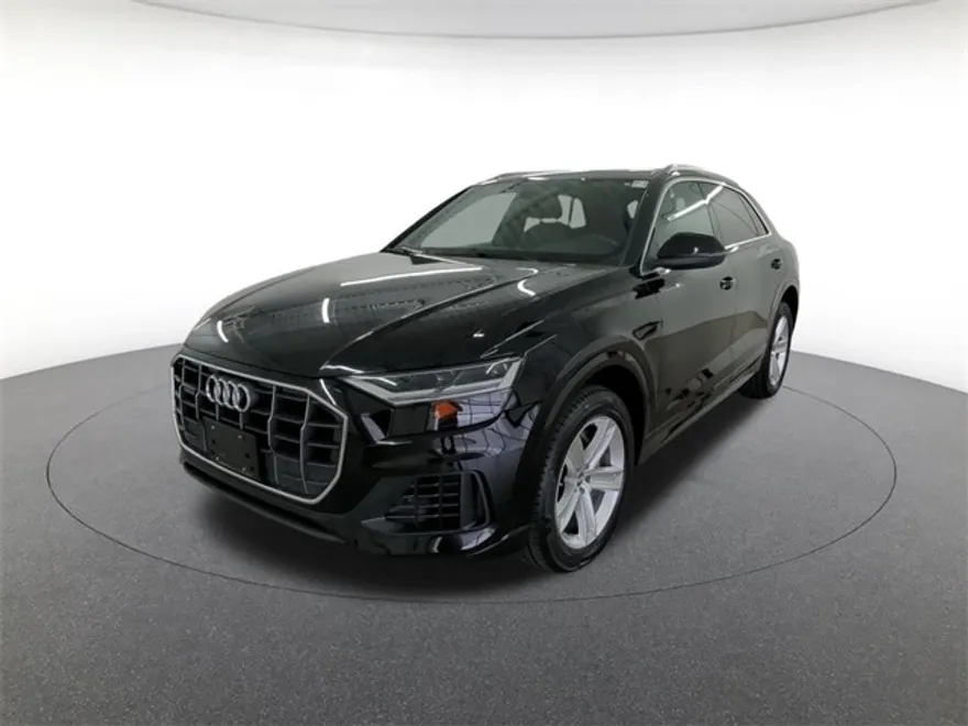 2019 Audi Q8 Premium photo 1