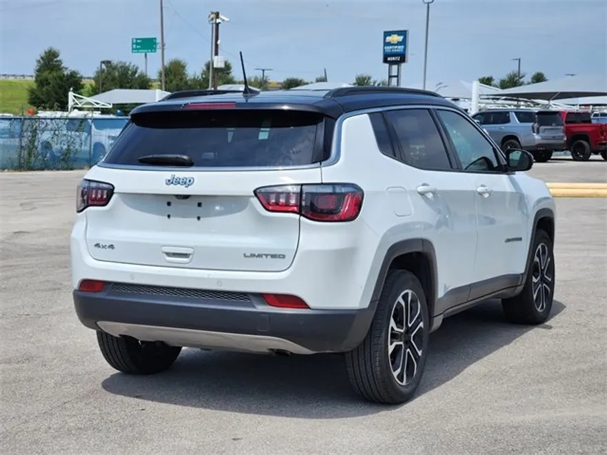 2024 Jeep Compass Limited photo 1