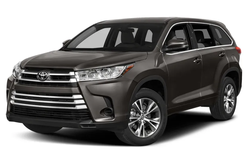 2019 Toyota Highlander LE photo 1