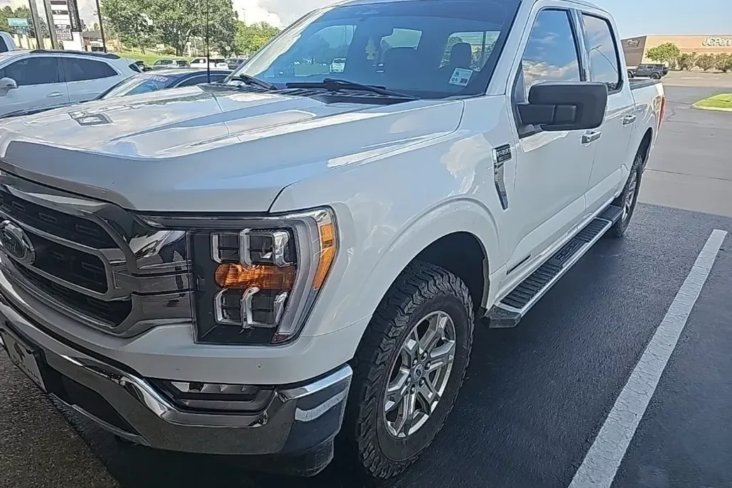 2023 Ford F-150 XL photo 1