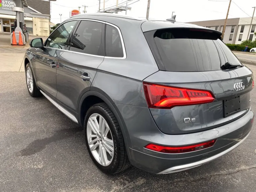2019 Audi Q5 Premium Plus 45 TFSI photo 1