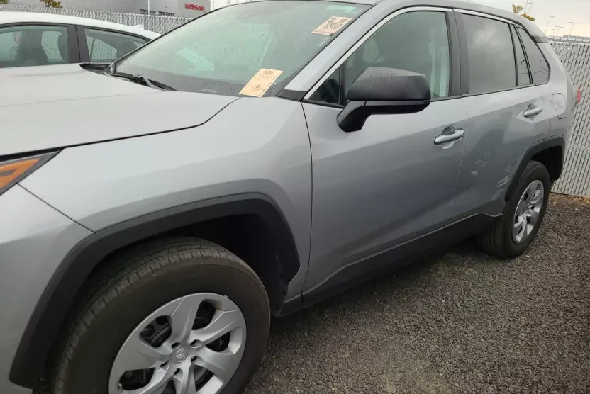 2024 Toyota RAV4 LE photo 1