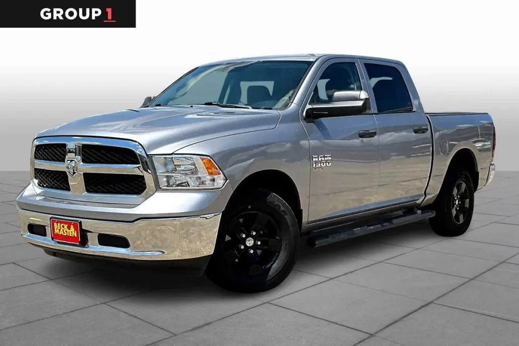 2022 Ram 1500 Classic SLT photo 1