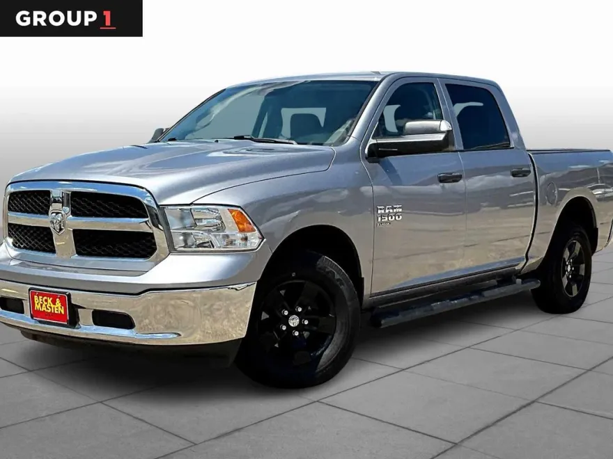 2022 Ram 1500 Classic SLT photo 1