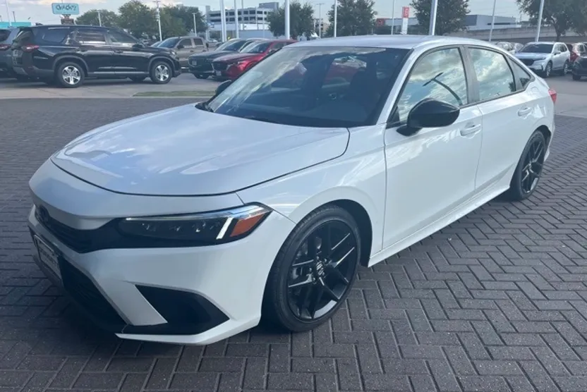 2024 Honda Civic Sport photo 1