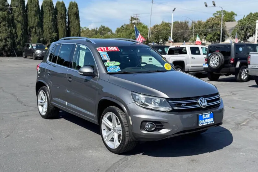 2016 Volkswagen Tiguan SE photo 1