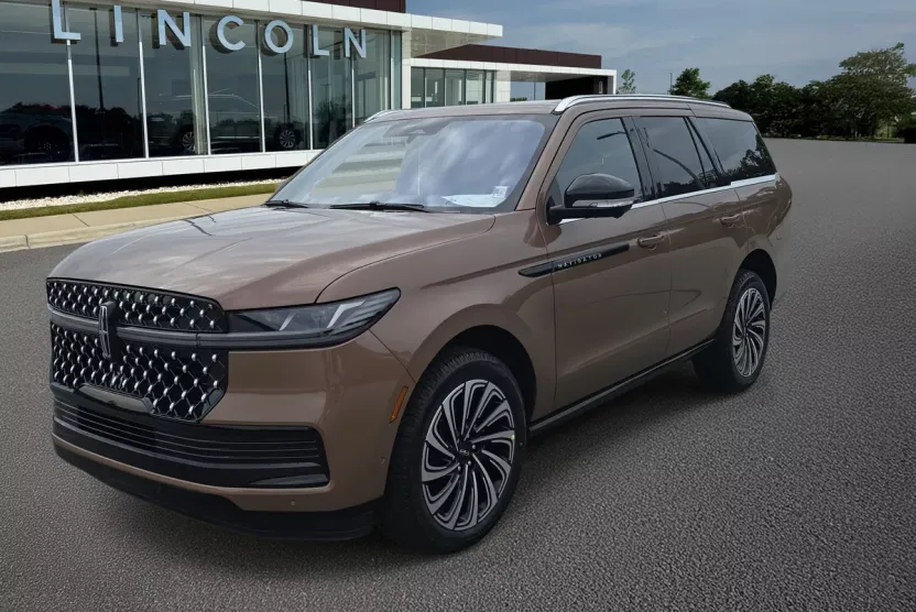 2025 Lincoln Navigator Black Label photo 1