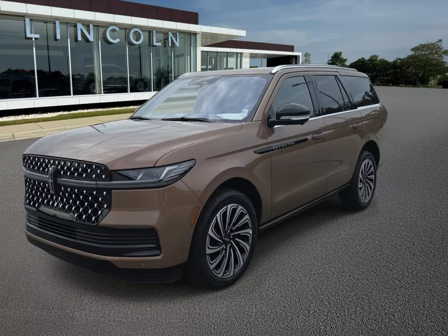 2025 Lincoln Navigator Black Label photo 1