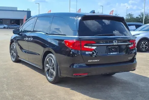 2022 Honda Odyssey Elite photo 3