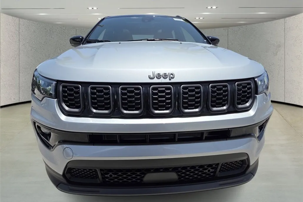 2025 Jeep Compass Limited photo 1