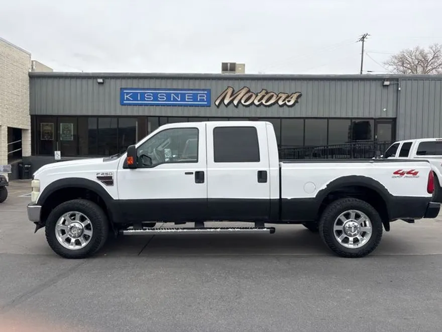 2010 Ford F-250 XLT photo 1