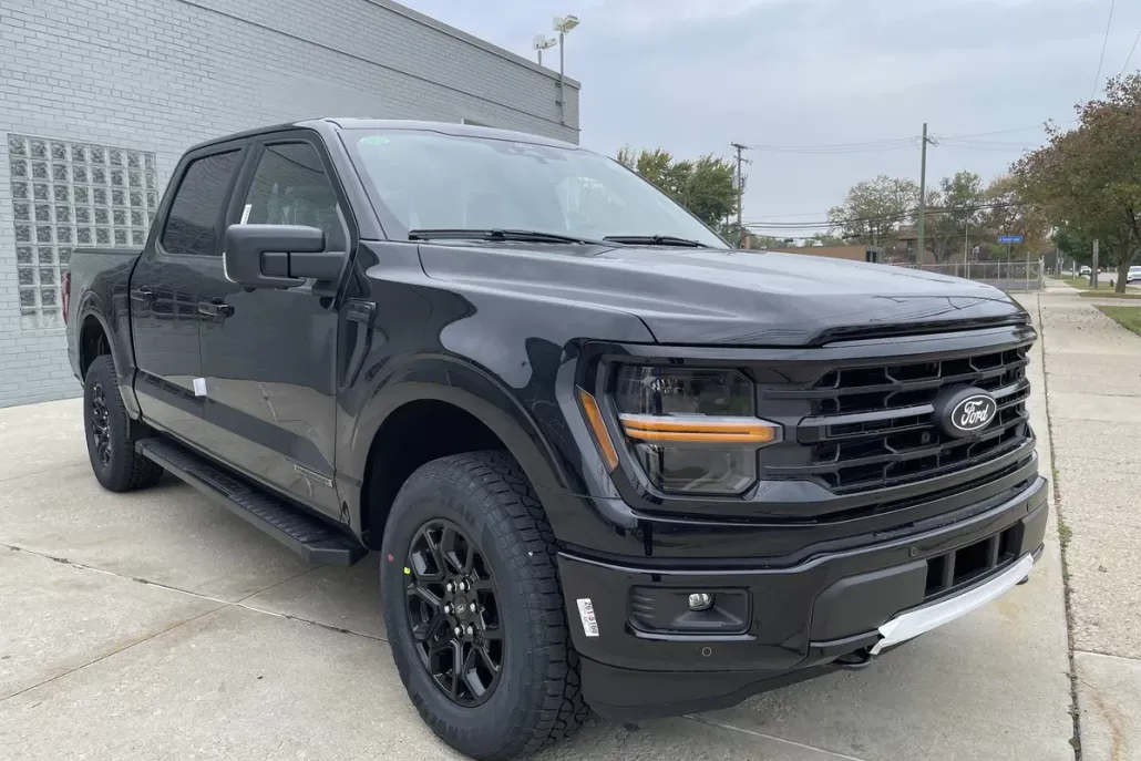 2025 Ford F-150 XLT photo 1