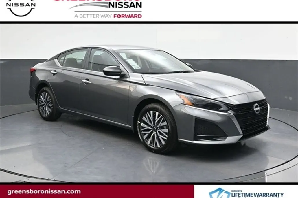 2025 Nissan Altima SV photo 1