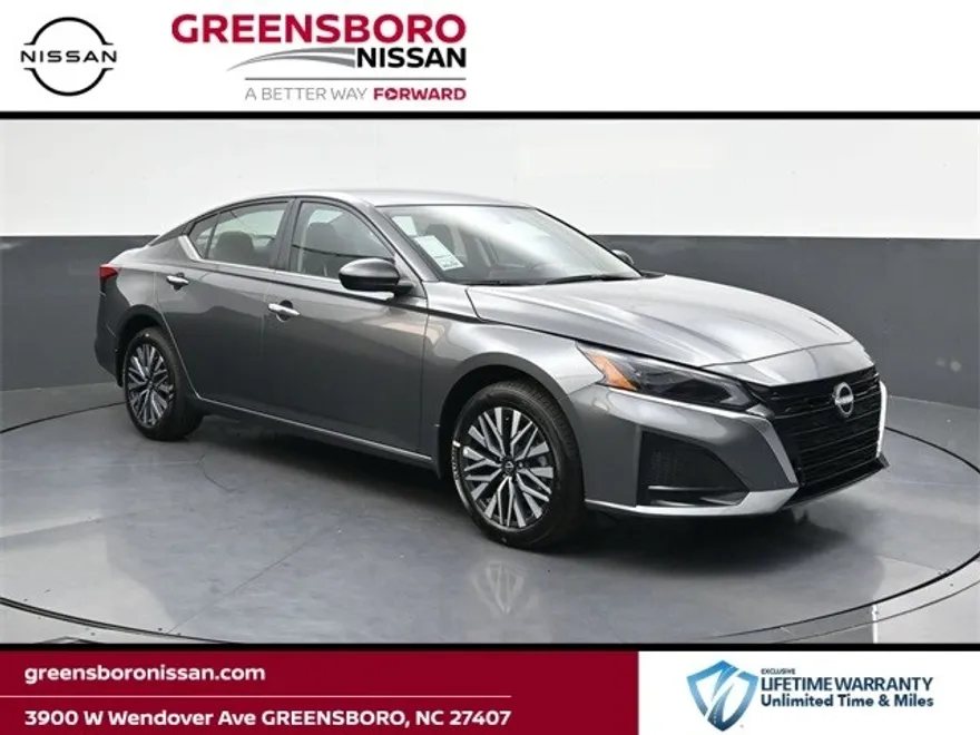 2025 Nissan Altima SV photo 1