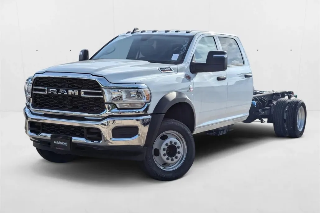 2024 Ram 5500 Tradesman photo 1