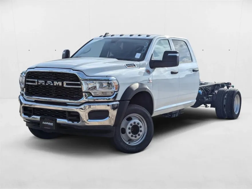 2024 Ram 5500 Tradesman photo 1