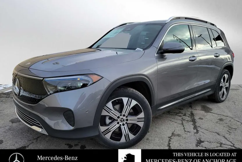 2025 Mercedes Benz EQB 350 4MATIC photo 1