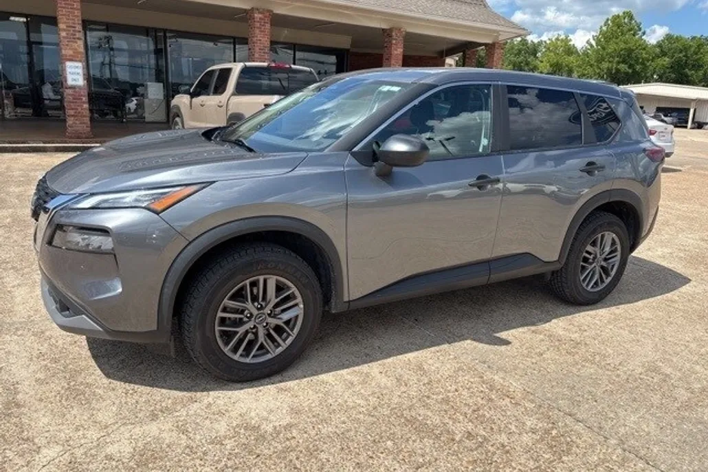 2023 Nissan Rogue S photo 1