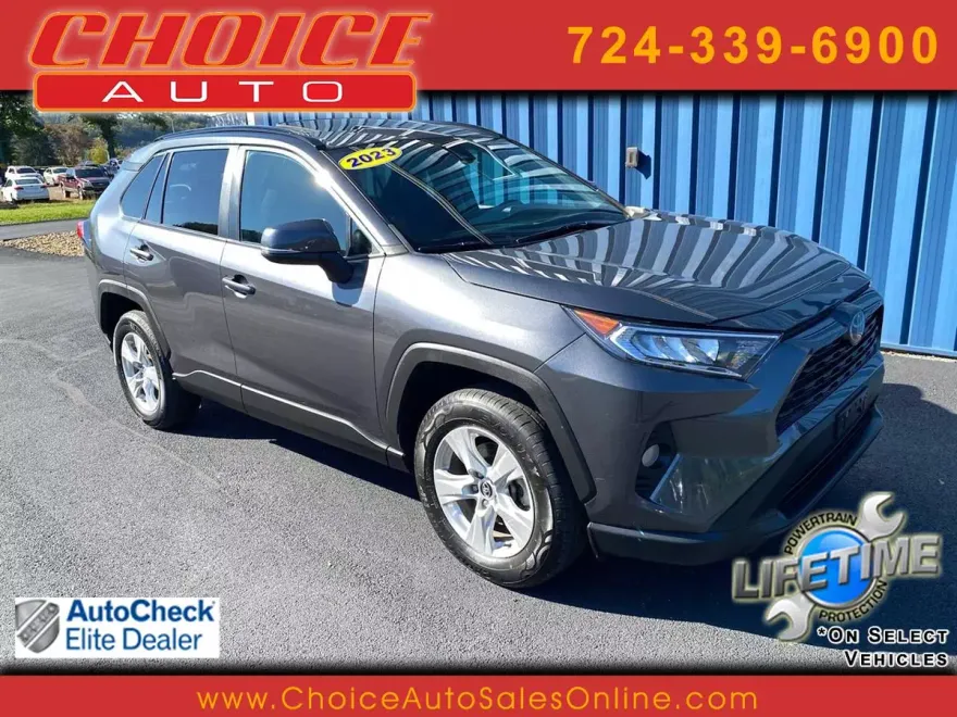2021 Toyota RAV4 XLE photo 1