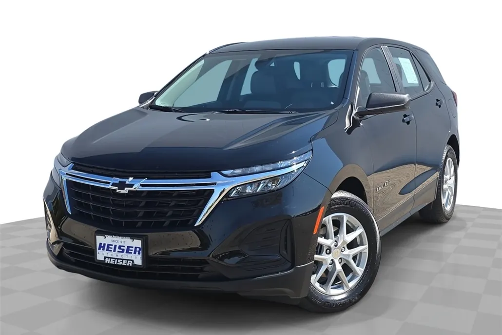 2024 Chevrolet Equinox LS photo 1