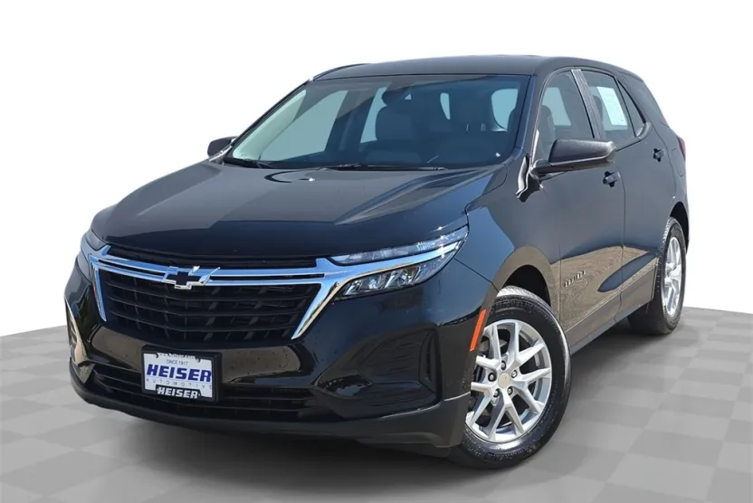 2024 Chevrolet Equinox LS photo 1