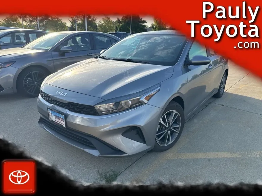 2022 Kia Forte FE LXS photo 1