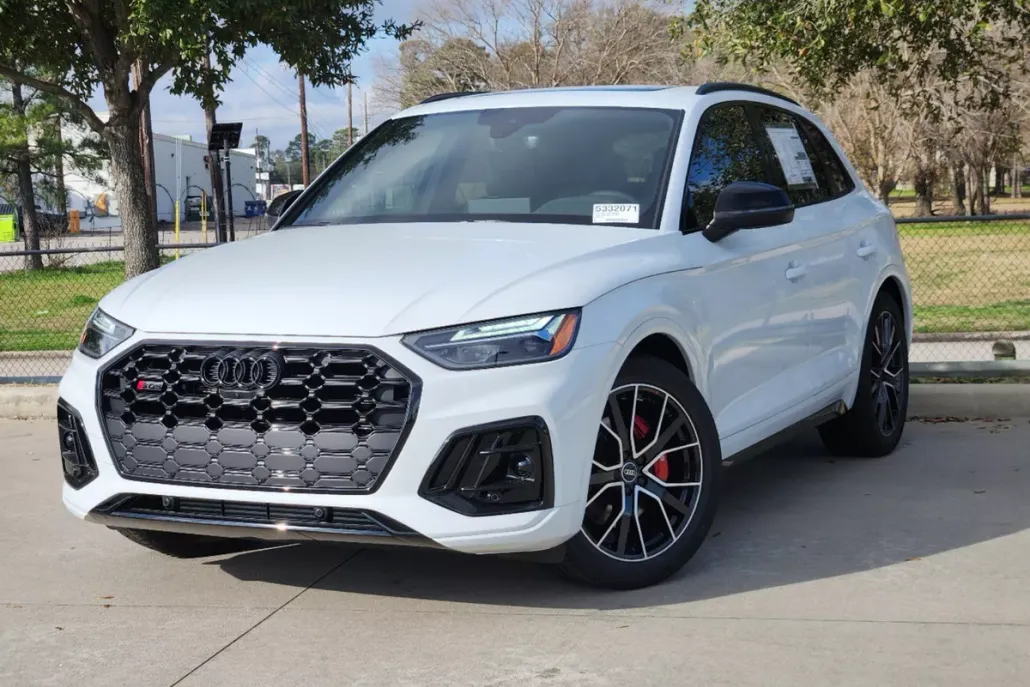 2025 Audi SQ5 Premium Plus photo 1