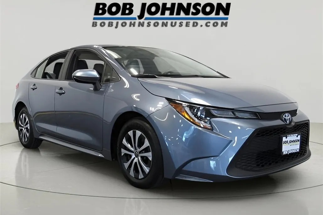 2022 Toyota Corolla Hybrid LE photo 1